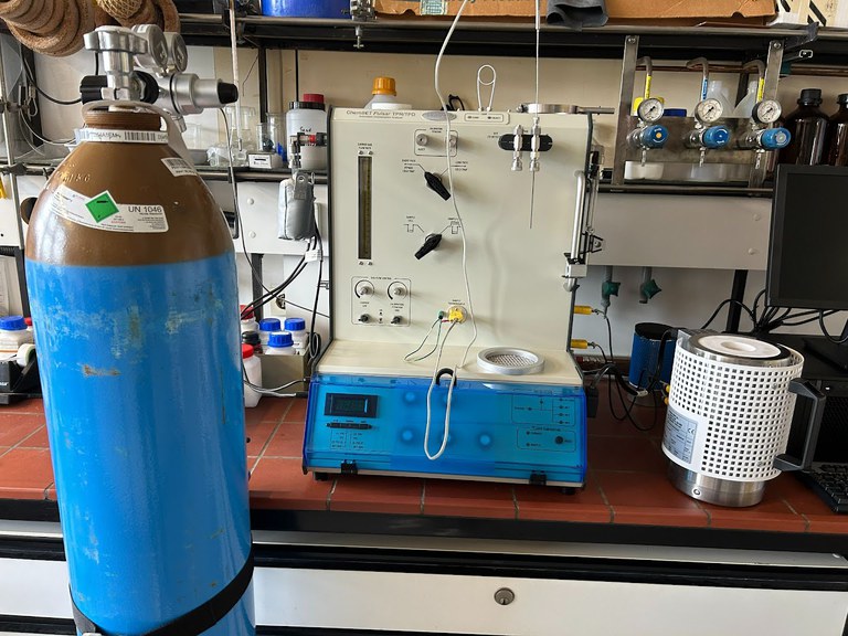 Analytical Measurement 4 - Temperature Programmed Desorption.jpg