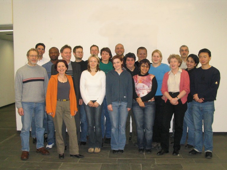 Gruppenbild_gross2007.jpg